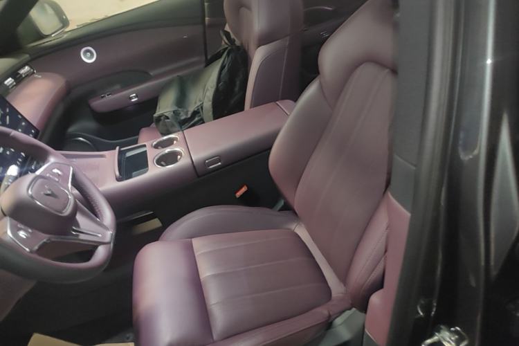 Used VOYAH FREE 2025 Model FREE+ Rear-Drive Qiankun Edition Left Front Seat