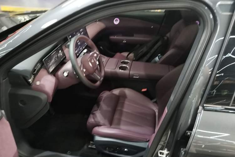 Used VOYAH FREE 2025 Model FREE+ Four-Wheel-Drive Qiankun Edition Left Front Seat