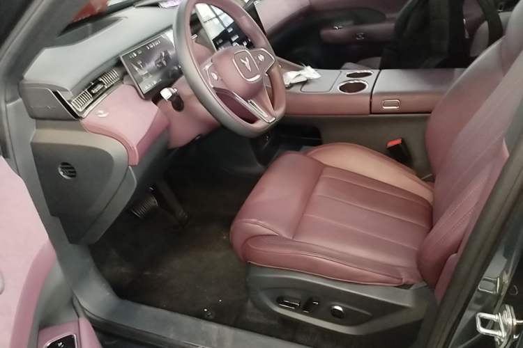 Used VOYAH FREE 2025 Model FREE+ Rear-Drive Qiankun Edition Left Front Seat