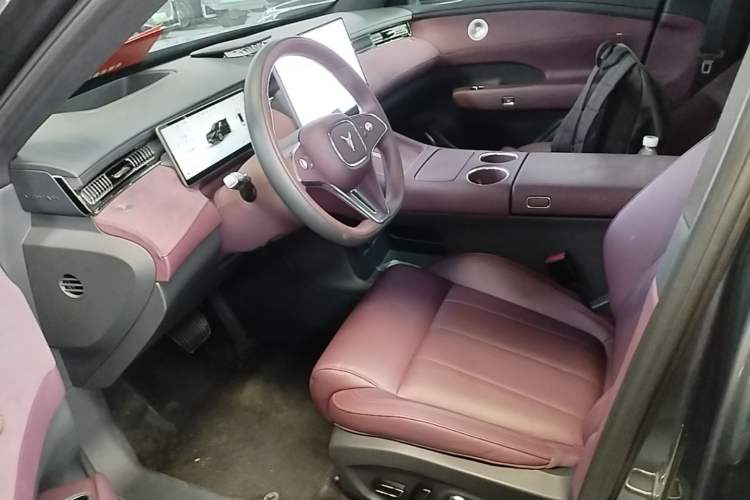 Used VOYAH FREE 2025 Model FREE+ Rear-Drive Qiankun Edition Left Front Seat