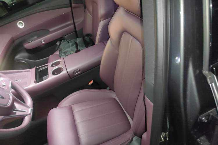 Used VOYAH FREE 2025 Model FREE+ Four-Wheel-Drive Qiankun Edition Left Front Seat