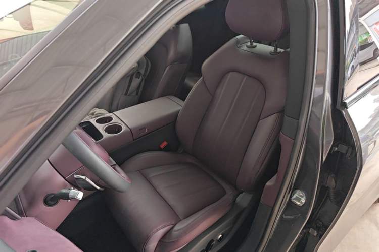 Used VOYAH FREE 2025 Model FREE+ Four-Wheel-Drive Qiankun Edition Left Front Seat