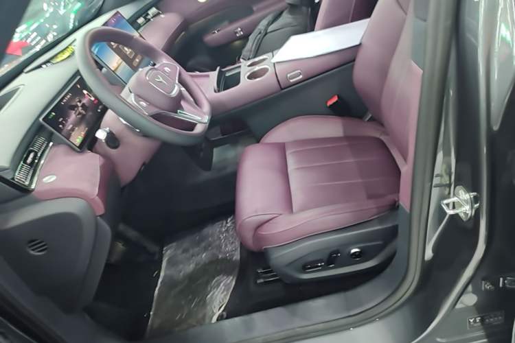 Used VOYAH FREE 2025 Model FREE+ Four-Wheel-Drive Qiankun Edition Left Front Seat