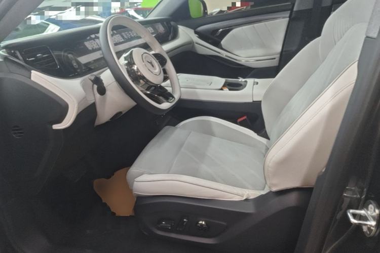 Used VOYAH FREE 2025 318 259 km All-Wheel-Drive Exploration Edition Left Front Seat