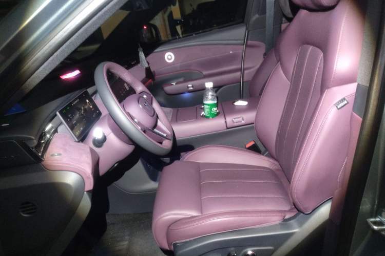 Used VOYAH FREE 2025 Model FREE+ Rear-Drive Qiankun Edition Left Front Seat