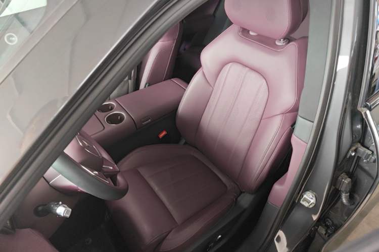 Used VOYAH FREE 2025 Model FREE+ Rear-Drive Qiankun Edition Left Front Seat