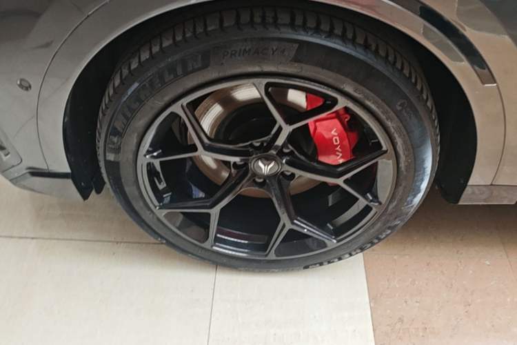 Used VOYAH FREE 2025 318 259 km All-Wheel-Drive Exploration Edition Left Front Wheel Hub
