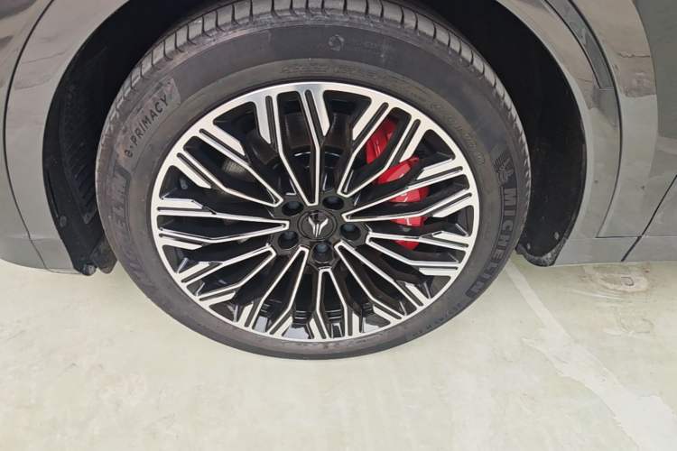 Used VOYAH FREE 2025 Model FREE+ Rear-Drive Qiankun Edition Left Front Wheel Hub