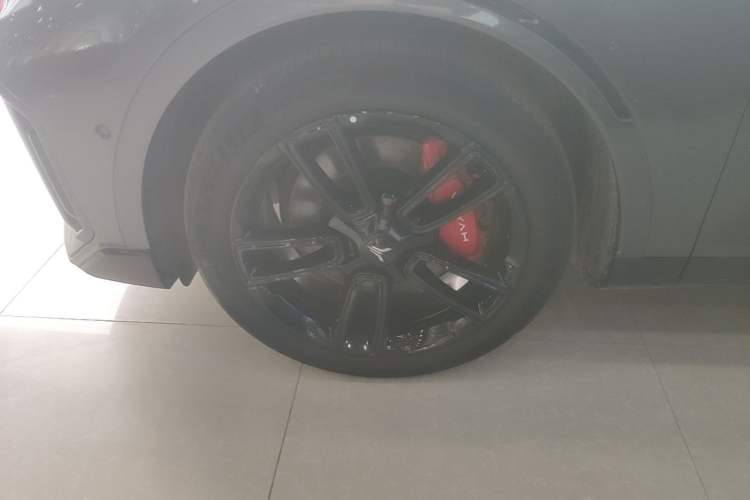 Used VOYAH FREE 2025 318 318 km Rear-Drive Touring Edition Left Front Wheel Hub