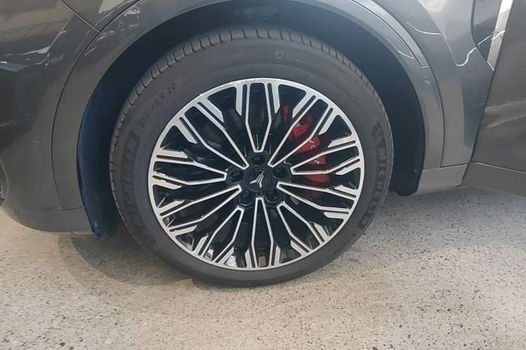 Used VOYAH FREE 2025 Model FREE+ Rear-Drive Qiankun Edition Left Front Wheel Hub