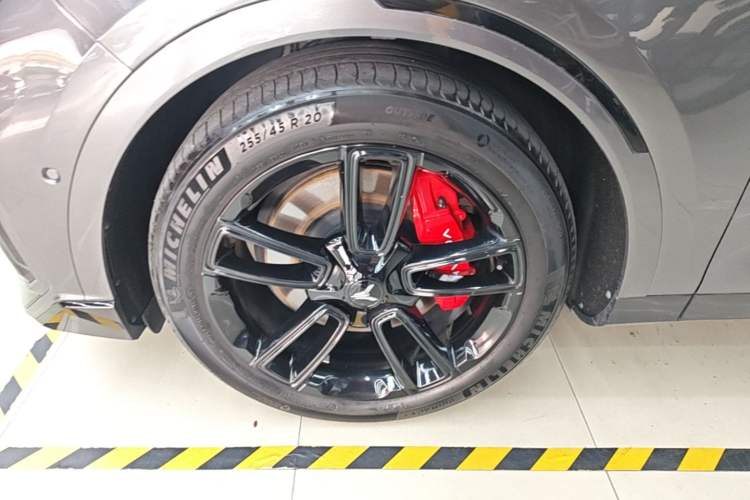 Used VOYAH FREE 2025 318 318 km Rear-Drive Touring Edition Left Front Wheel Hub