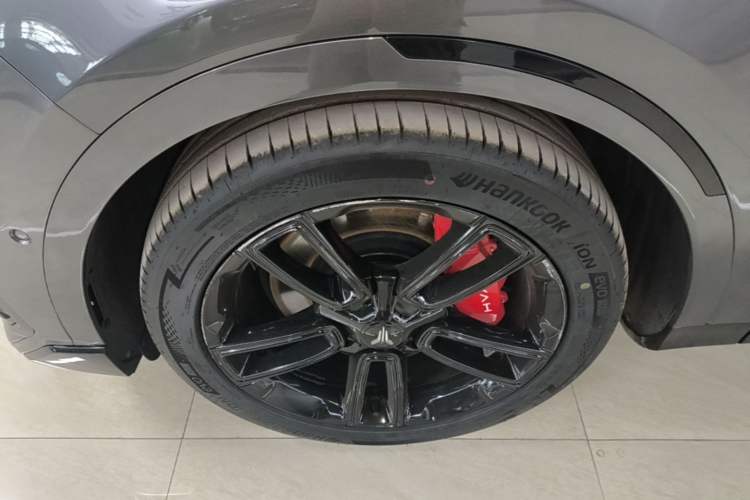 Used VOYAH FREE 2025 318 318 km Rear-Drive Touring Edition Left Front Wheel Hub