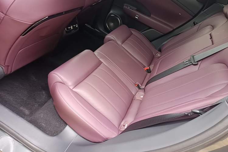 Used VOYAH FREE 2025 Model FREE+ Four-Wheel-Drive Qiankun Edition Left Rear Seat