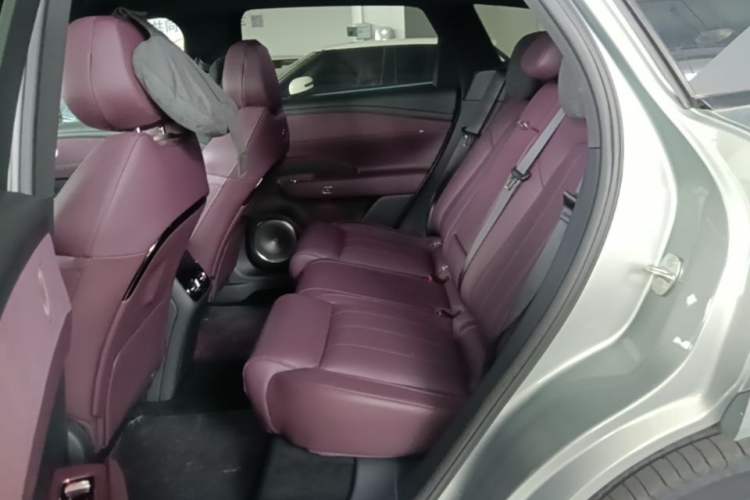 Used VOYAH FREE 2025 Model FREE+ Rear-Drive Qiankun Edition Left Rear Seat
