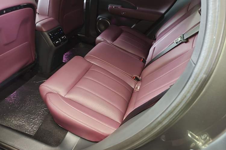 Used VOYAH FREE 2025 Model FREE+ Rear-Drive Qiankun Edition Left Rear Seat