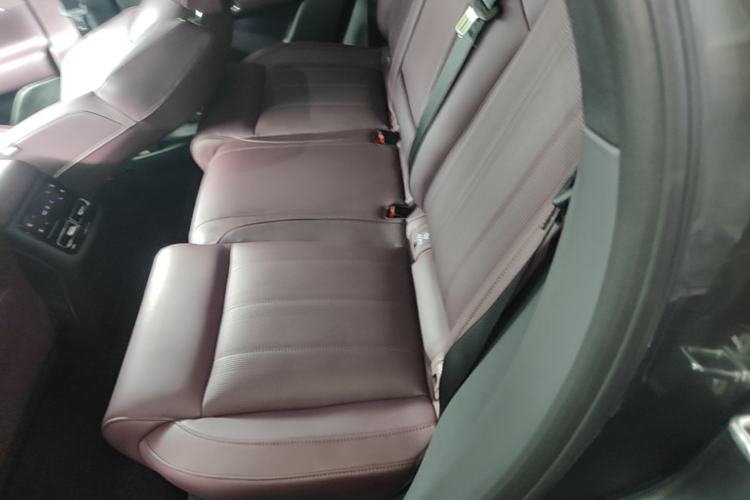 Used VOYAH FREE 2025 Model FREE+ Four-Wheel-Drive Qiankun Edition Left Rear Seat