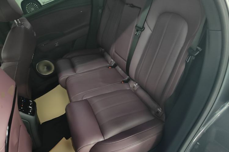 Used VOYAH FREE 2025 Model FREE+ Four-Wheel-Drive Qiankun Edition Left Rear Seat