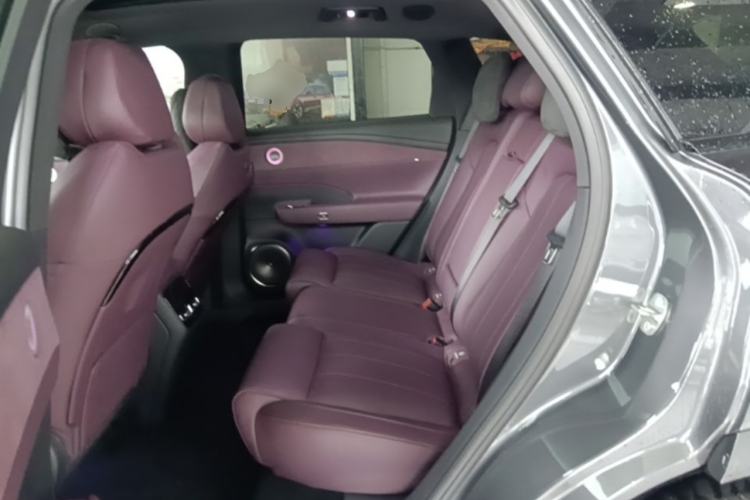 Used VOYAH FREE 2025 Model FREE+ Rear-Drive Qiankun Edition Left Rear Seat
