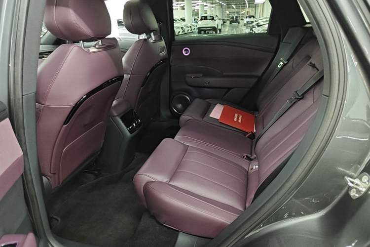 Used VOYAH FREE 2025 Model FREE+ Rear-Drive Qiankun Edition Left Rear Seat