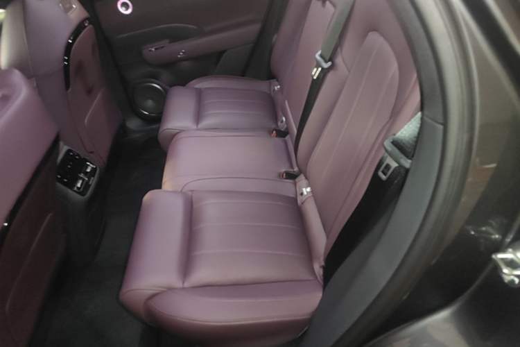 Used VOYAH FREE 2025 Model FREE+ Rear-Drive Qiankun Edition Left Rear Seat