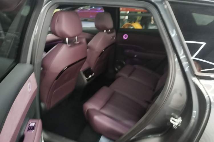 Used VOYAH FREE 2025 Model FREE+ Four-Wheel-Drive Qiankun Edition Left Rear Seat