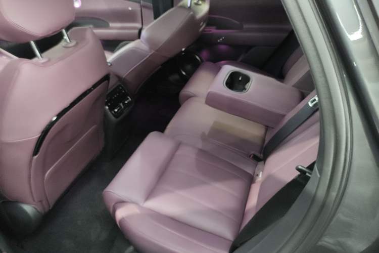 Used VOYAH FREE 2025 Model FREE+ Four-Wheel-Drive Qiankun Edition Left Rear Seat