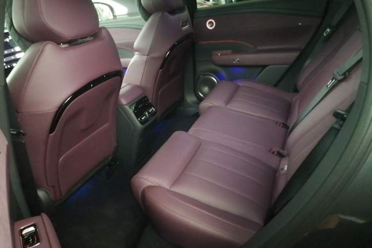Used VOYAH FREE 2025 Model FREE+ Four-Wheel-Drive Qiankun Edition Left Rear Seat