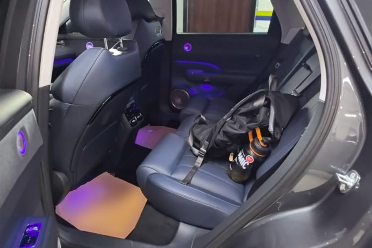 Used VOYAH FREE 2025 Model FREE+ Four-Wheel-Drive Qiankun Edition Left Rear Seat