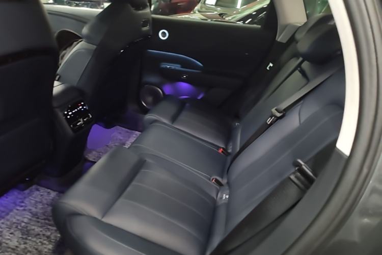 Used VOYAH FREE 2025 Model FREE+ Four-Wheel-Drive Qiankun Edition Left Rear Seat