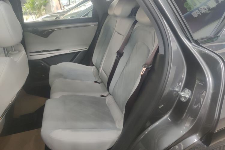 Used VOYAH FREE 2025 318 318 km Rear-Drive Touring Edition Left Rear Seat