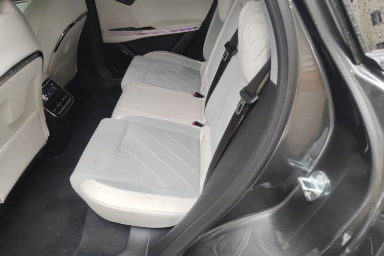 Used VOYAH FREE 2025 318 259 km All-Wheel-Drive Exploration Edition Left Rear Seat