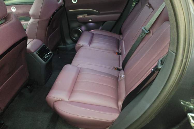 Used VOYAH FREE 2025 Model FREE+ Four-Wheel-Drive Qiankun Edition Left Rear Seat