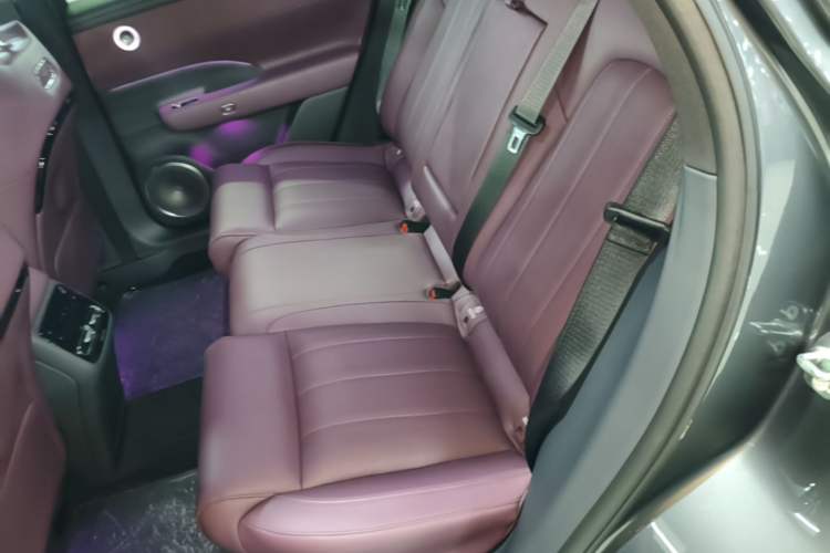 Used VOYAH FREE 2025 Model FREE+ Rear-Drive Qiankun Edition Left Rear Seat