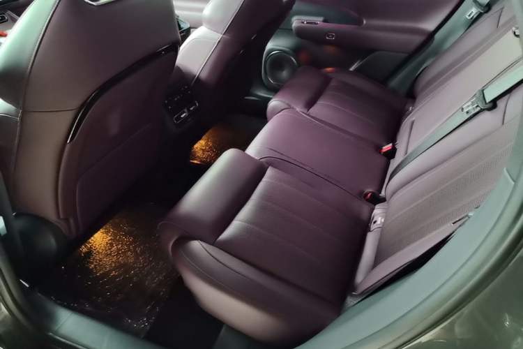 Used VOYAH FREE 2025 Model FREE+ Rear-Drive Qiankun Edition Left Rear Seat
