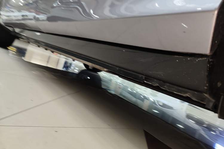 Used VOYAH FREE 2025 Model FREE+ Rear-Drive Qiankun Edition Left Side Sill