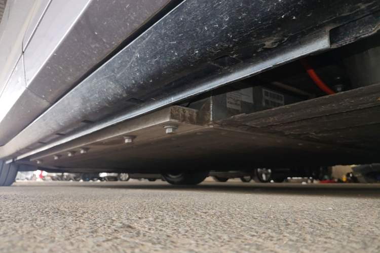 Used VOYAH FREE 2025 Model FREE+ Four-Wheel-Drive Qiankun Edition Left Side Sill