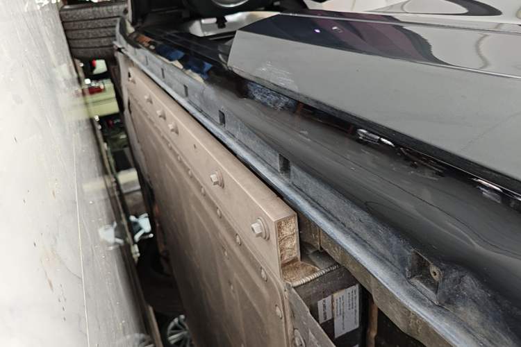 Used VOYAH FREE 2025 Model FREE+ Rear-Drive Qiankun Edition Left Side Sill