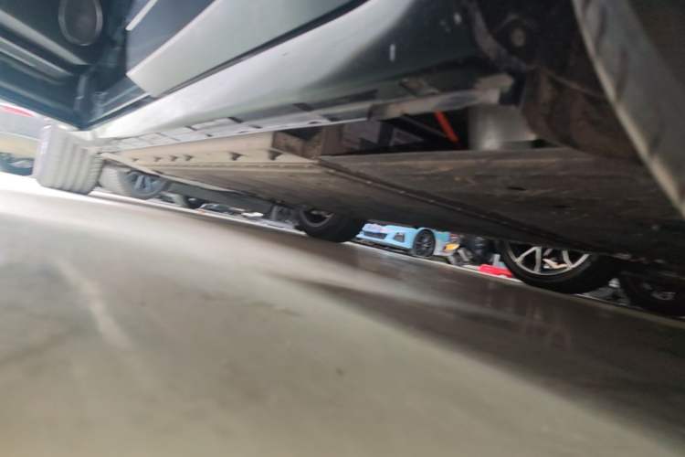 Used VOYAH FREE 2025 Model FREE+ Rear-Drive Qiankun Edition Left Side Sill