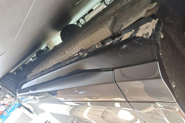Used VOYAH FREE 2025 Model FREE+ Rear-Drive Qiankun Edition Left Side Sill