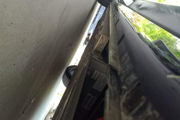 Used VOYAH FREE 2025 Model FREE+ Four-Wheel-Drive Qiankun Edition Left Side Sill
