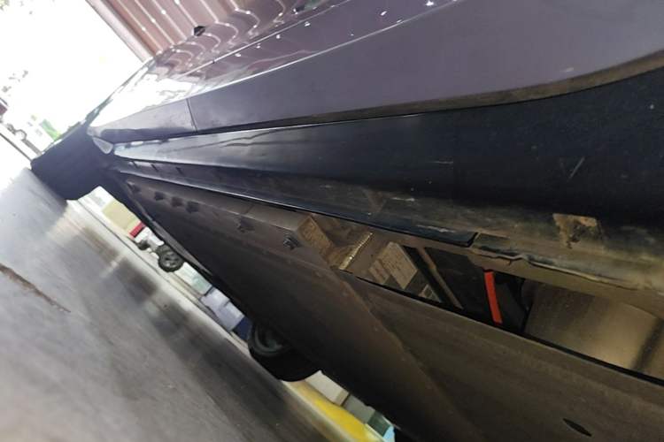 Used VOYAH FREE 2025 Model FREE+ Four-Wheel-Drive Qiankun Edition Left Side Sill
