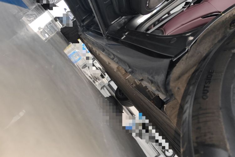 Used VOYAH FREE 2025 Model FREE+ Four-Wheel-Drive Qiankun Edition Left Side Sill