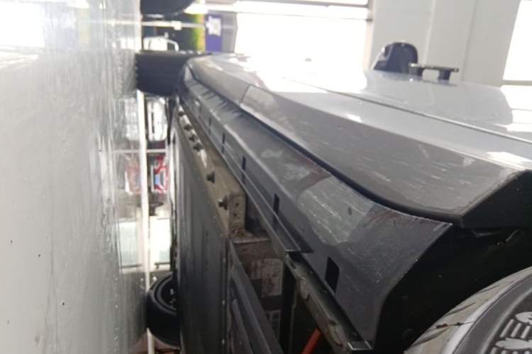 Used VOYAH FREE 2025 Model FREE+ Rear-Drive Qiankun Edition Left Side Sill
