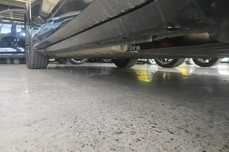 Used VOYAH FREE 2025 Model FREE+ Rear-Drive Qiankun Edition Left Side Sill