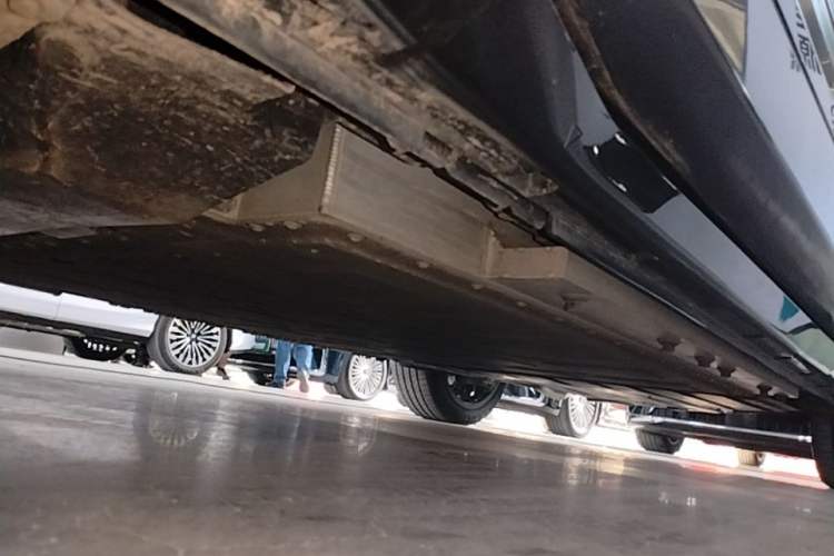 Used VOYAH FREE 2025 Model FREE+ Rear-Drive Qiankun Edition Left Side Sill