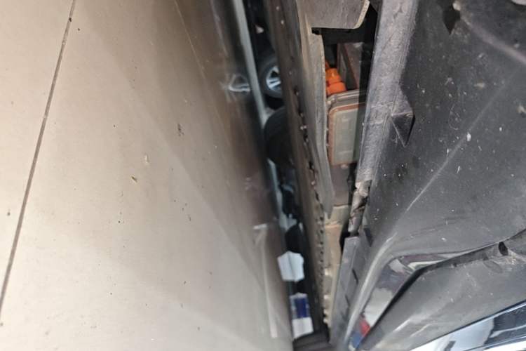 Used VOYAH FREE 2025 318 318 km Rear-Drive Touring Edition Left Side Sill