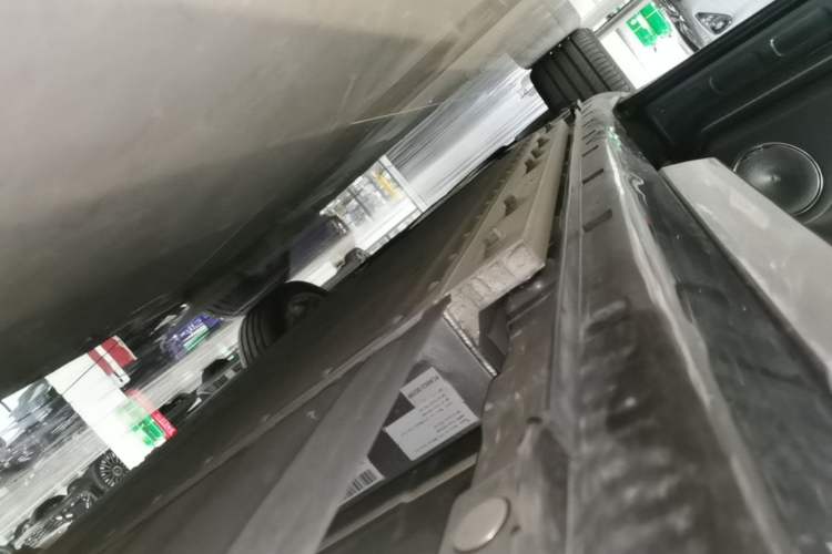 Used VOYAH FREE 2025 Model FREE+ Four-Wheel-Drive Qiankun Edition Left Side Sill