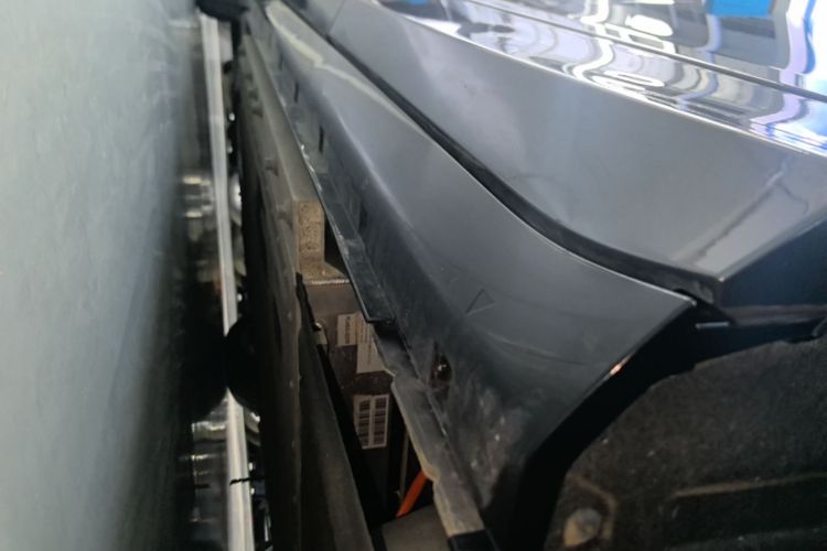 Used VOYAH FREE 2025 Model FREE+ Four-Wheel-Drive Qiankun Edition Left Side Sill