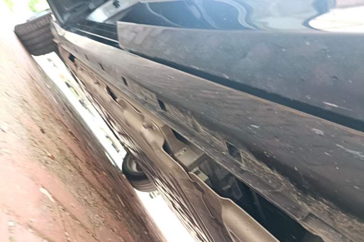 Used VOYAH FREE 2025 318 259 km All-Wheel-Drive Exploration Edition Left Side Sill