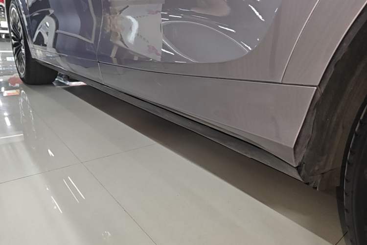 Used VOYAH FREE 2025 Model FREE+ Four-Wheel-Drive Qiankun Edition Left Side Sill